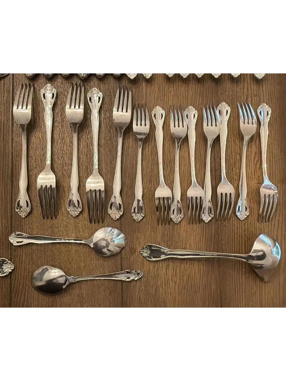 Ornate Scroll Stainless Flatware Set 42 Piece Set with Serving Pieces